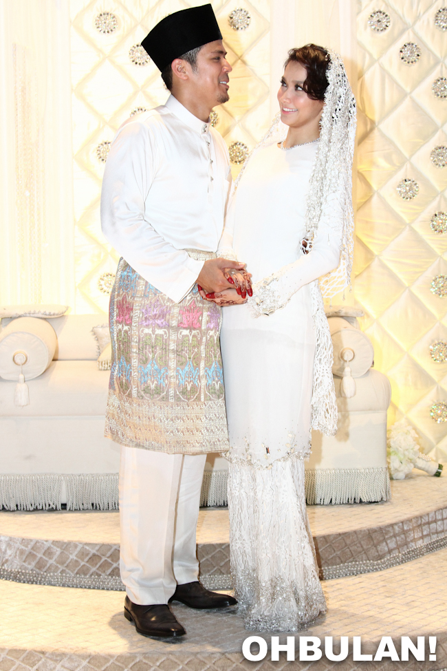 Gambar Pernikahan Awal Ashaari & Scha Al-Yahya